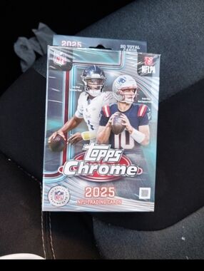 2025 TOPPS CHROME FOOTBALL HANGER BOX LICENSED BEW SEALED!!